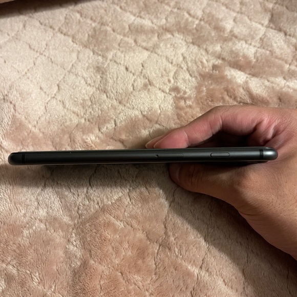 Apple iPhone 8 Plus 64 GB Smartphone Unlocked - Space Gray - Picture 8 of 16